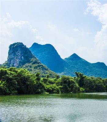 Guilin: A Poetic Journey in the Landscape Scroll